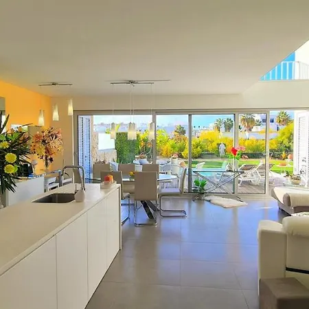Rose Design Villa *