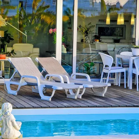 Villa Rose Design *