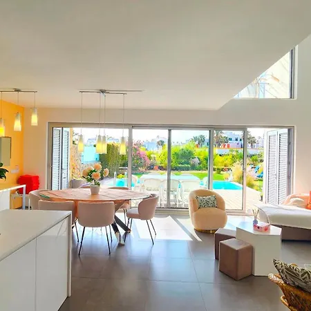Rose Design Villa